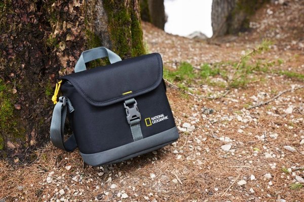 Τσάντα National Geographic National Geographic Shoulder Bag Small (NG E2 2360)