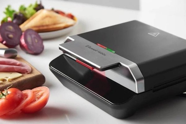 Φρυγανιέρα Russell Hobbs Russell Hobbs Easy Clean φρυγανιέρα 750 W Μαύρο, Ανοξείδωτο ατσάλι