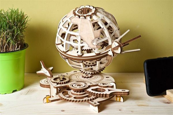 UGEARS UGEARS 3D Puzzle Globe Ξύλινο Μηχανικό μοντέλο για συναρμολόγηση 8255437 4820184121096