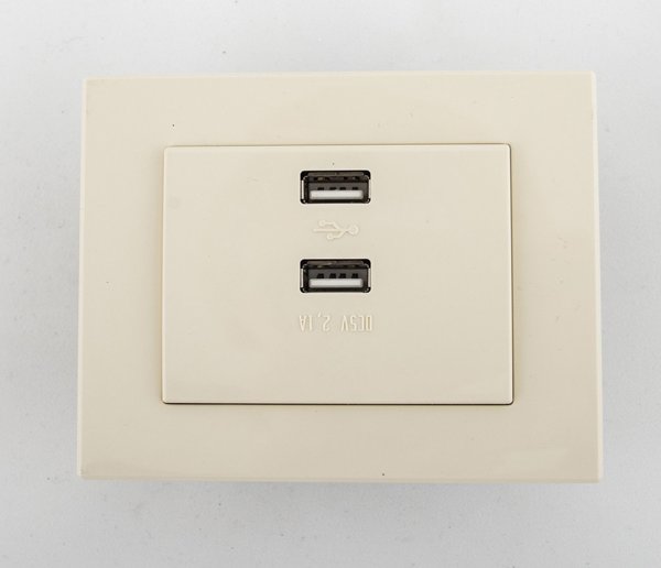 Πρίζα USB 5V DC 3.4 A XP CREAM