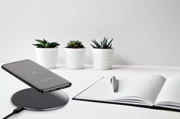 Ασύρματος φορτιστής Wave QiPad