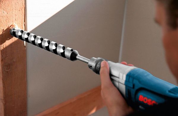 Ηλεκτρικό τρυπάνι BOSCH 550W