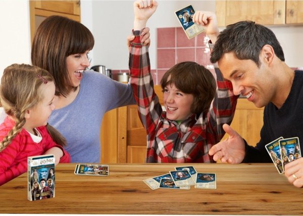 Winning Moves Παιχνίδι με κάρτες Top Trumps Harry Potter 30 Μάγισσες και Μάγοι