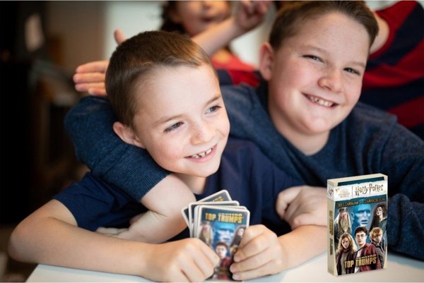 Winning Moves Παιχνίδι με κάρτες Top Trumps Harry Potter 30 Μάγισσες και Μάγοι