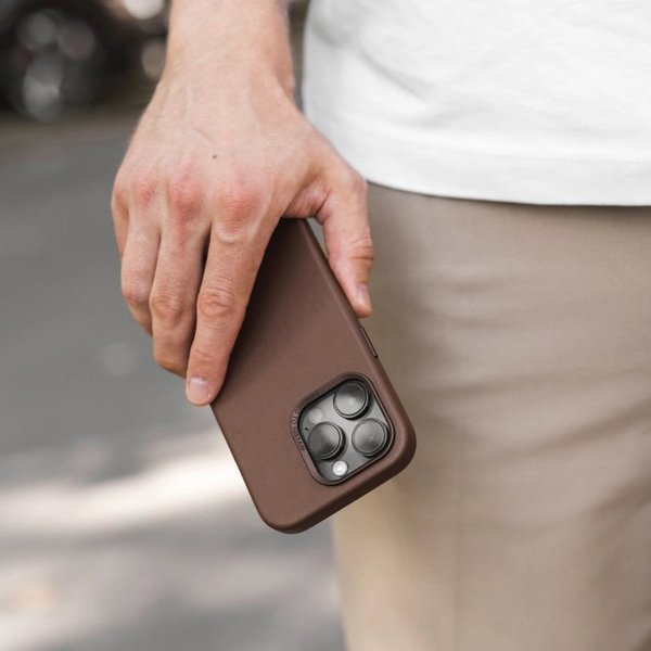 Woodcessories Woodcessories Bio Leather Case MagSafe iPhone 15 Plus Brown