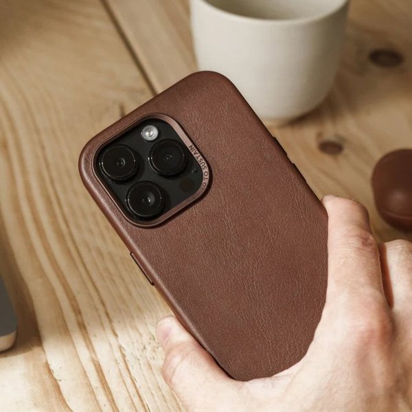 Woodcessories Woodcessories Bio Leather Case MagSafe iPhone 15 Plus Brown