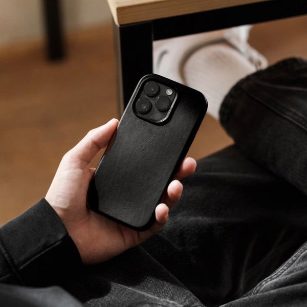 Woodcessories Woodcessories Bio Leather Case MagSafe iPhone 15 Plus Black