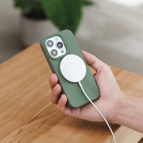 Woodcessories Woodcessories Bio Case MagSafe iPhone 15 Plus Midnight Green