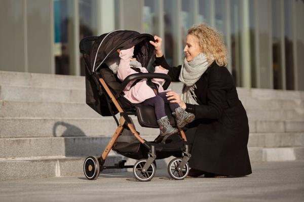 Καρότσι MoMi Καρότσι Περιπάτου Βαλίτσα Momi Estelle