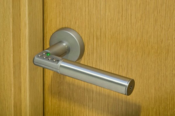 Κωδικός κουμπιού Yale Code Handle 8811, δεξιά