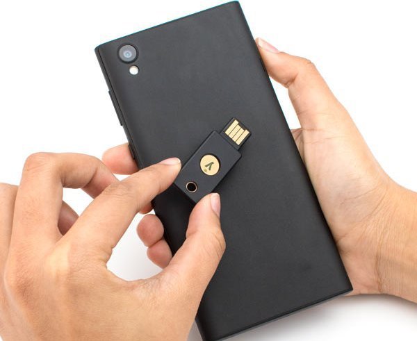 Yubico YubiKey 5 NFC FIPS