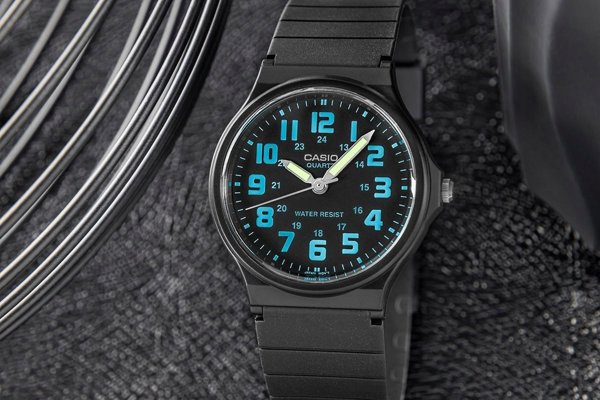Ζεγάρεκ Casio Ζεγάρεκ Μέσκι Casio MQ-71-2BDF (34 mm)