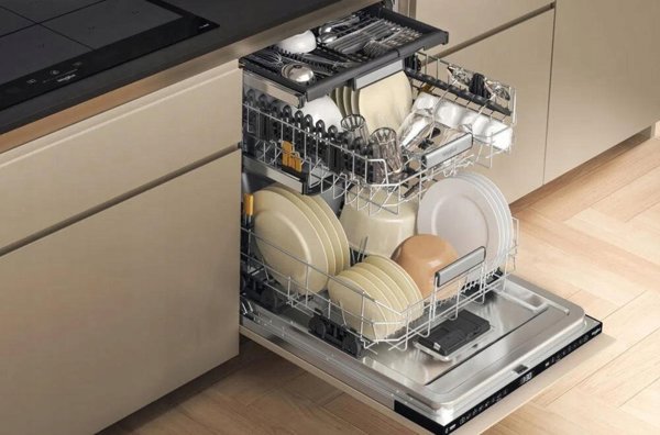 Εντοιχιζόμενο πλυντήριο πιάτων Whirlpool W7I HF60 TUS