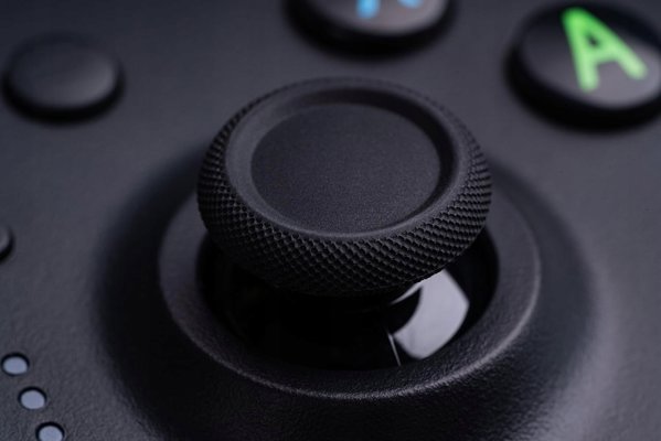 8BitDo Ultimate Ενσύρματο Χειριστήριο για Xbox, Hall Effect Joysticks, Μαύρο