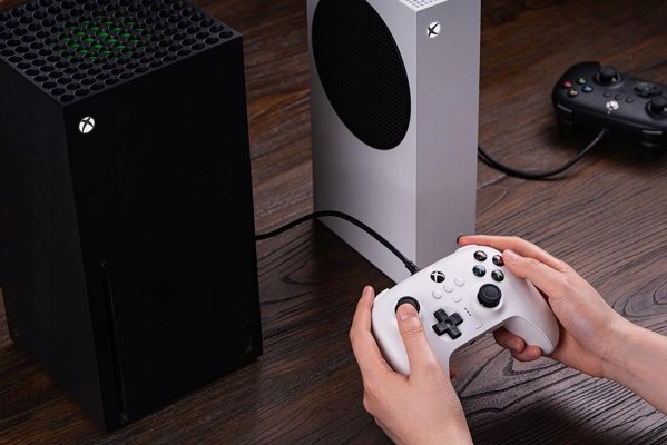 8BitDo Ultimate Ενσύρματο Χειριστήριο για Xbox, Hall Effect Joysticks, Μαύρο