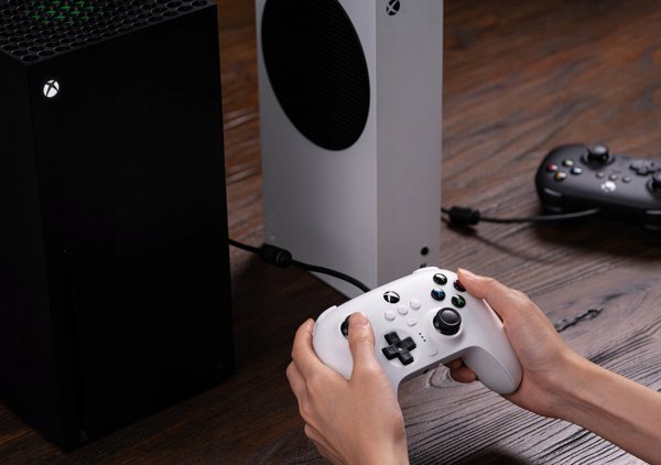 8BitDo Ultimate Ενσύρματο Χειριστήριο για Xbox, Hall Effect Joysticks, Μαύρο