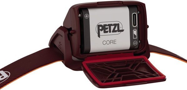 Latarka Petzl ACTIK CORE czarny, z akumulatorem CORE