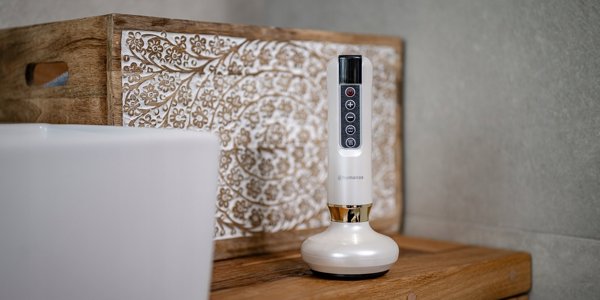 AD Accessories AD Accessories Masażer antycellulitowy z funkcją bańki chinskiej Humanas DermaSmooth - biały [outlet]