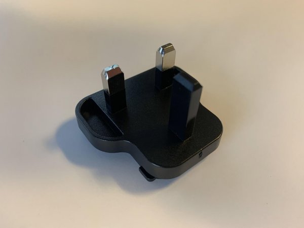 VivoLink VLPSUPLUG-UK Αντάπτορας Πρίζας Ταξιδιού Τύπου G (UK) σε USB, Μαύρο