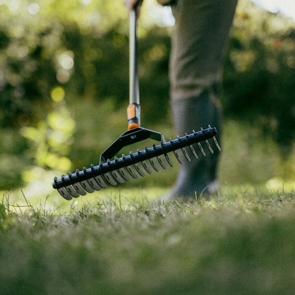 AERATOR RAKE FISKARS ONECLICK