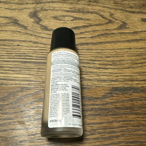 Almay, Skin Perfecting Comfort, Matte, Liquid Foundation, 110, Neutral Buff, SPF 15, 30 ml For Women