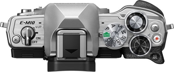 Φωτογραφική μηχανή Olympus OM-D E-M10 Mark IV Ασημί + 14-42 mm f/3.5-5.6 EZ (V207132SE000)