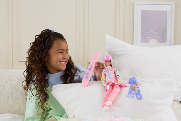 Barbie 65TH DL SNOWBOARDER (JKF78)