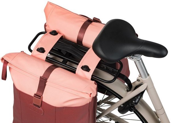 Basil Διπλή Τσάντα Ποδηλάτου Vive Double Pannier Bag, 28-35L, Με MIK System, Μπορντό/Ροζ
