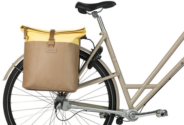 Basil Vive Διπλή Τσάντα Ποδηλάτου 28-35L με Universal Bridge System – Sand/Yellow
