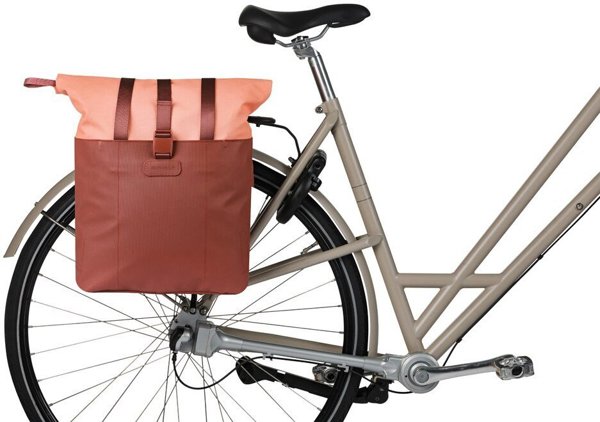 Basil Vive Bicycle Shopper Τσάντα Ποδηλάτου, MIK Hooks, 15-20L, Αδιάβροχη, Burgundy/Pink
