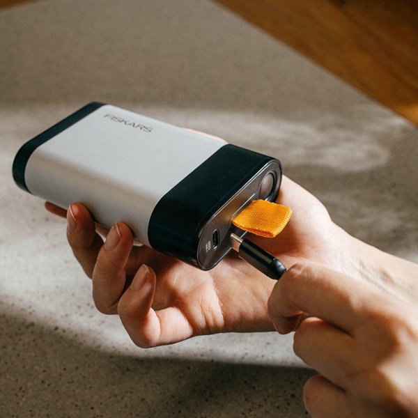 BATTERY FISKARS 12V-4AH