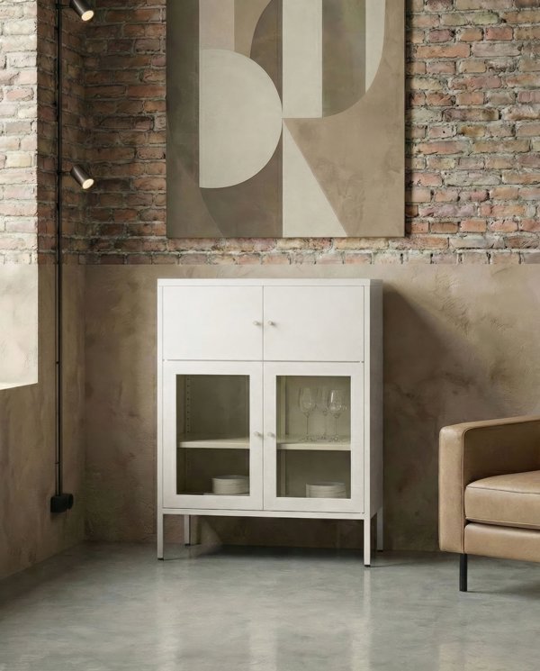 Beliani Βιτρίνα ESHOLT με Γυάλινη Προθήκη και Μεταλλικό Πλαίσιο 80 cm Ανοιχτό Μπεζ