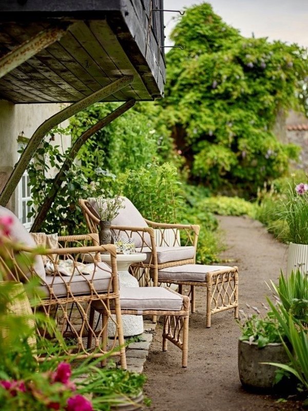 Bloomingville Belluce Πολυθρόνα Lounge με Σκαμπό, Φυσικό Χρώμα, Πολυρατάν