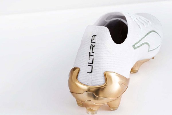 Buty Puma Ultra 6 ULTIMATE FG 108699-04