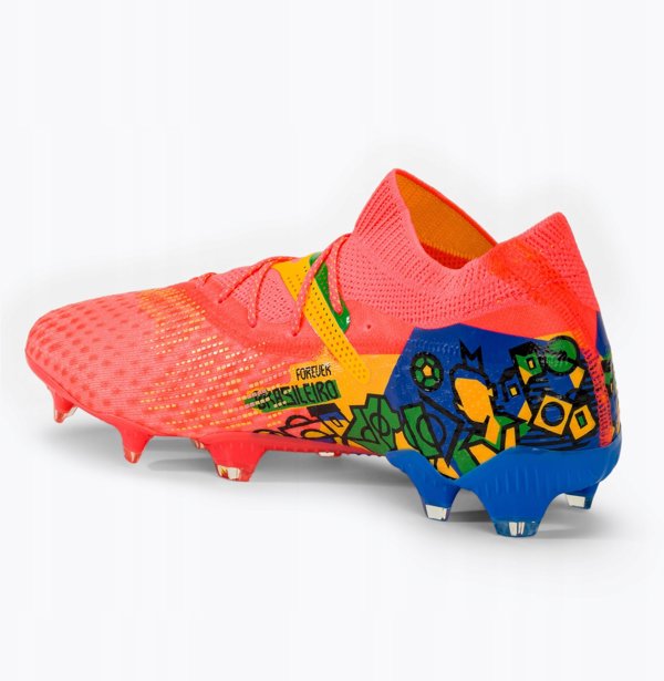 Buty Puma FUTURE 7 Ultimate NJR FGAG r 40 rozowe