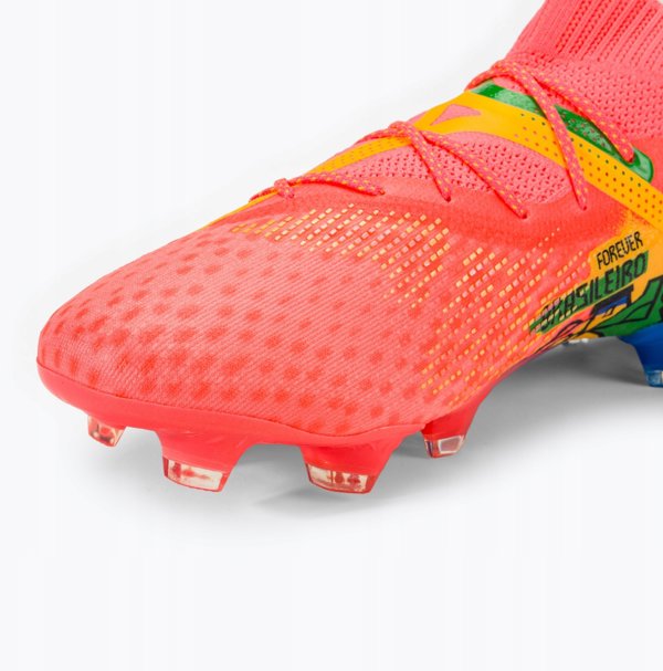 Buty Puma FUTURE 7 Ultimate NJR FGAG r 40 rozowe