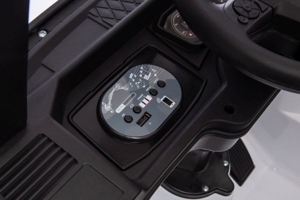 Cameron Sino Auto Na Akumulator Scania 500R HL698 Biale 4x4