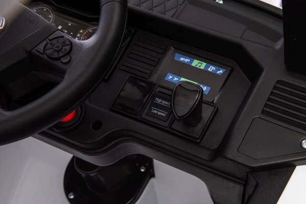 Cameron Sino Auto Na Akumulator Scania 500R HL698 Biale 4x4