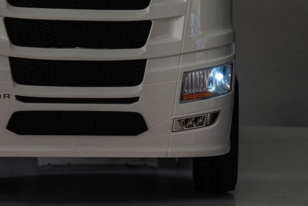 Cameron Sino Auto Na Akumulator Scania 500R HL698 Biale 4x4