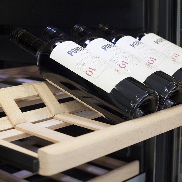 Caso | Wine Cooler | WineComfort 1260 Smart | Energy efficiency class G | Free standing | Bottles capacity 126 | Nerūdijantis plienas/Juodas