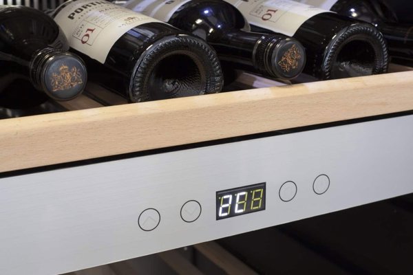 Caso | Wine Cooler | WineComfort 1260 Smart | Energy efficiency class G | Free standing | Bottles capacity 126 | Nerūdijantis plienas/Juodas