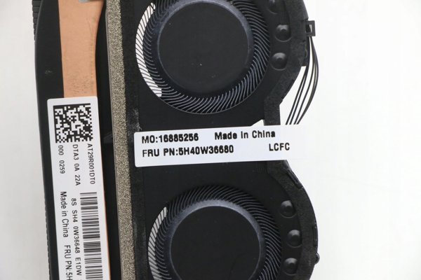 CPU heatsink with fan for