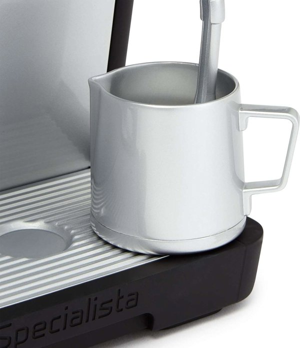 DeLonghi Almarina Μηχανή καφέ DeLonghi για τον μικρό barista με αφρογαλιέρα Casdon