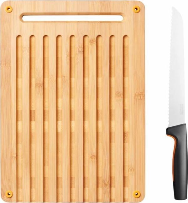 Fiskars Ξύλινη Επιφάνεια Κοπής Μπαμπού Functional Form Με Μαχαίρι Ψωμιού, 35x25x1.5cm