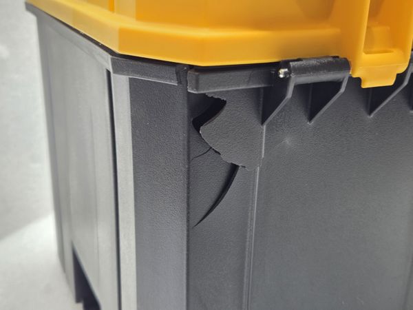 Dewalt Dewalt Skrzynka narzędziowa DWST83343-1 [outlet]