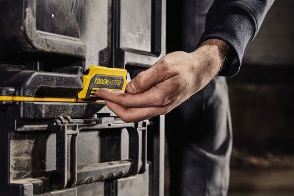 Dewalt DWST83342-1 Εργαλειοθήκη TSTAK IP54 Αδιάβροχη με Σύστημα Αυτόματης Στοίβαξης