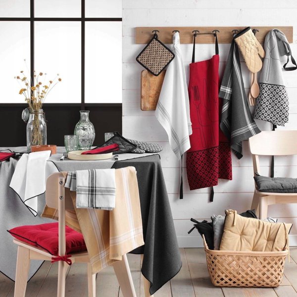 Douceur d'Interieur Βαμβακερή ορθογώνια πετσέτα MISTRALINE, 140 x 240 εκ.