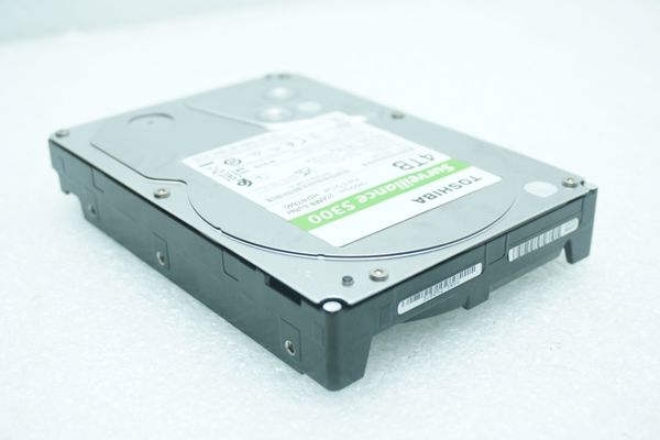 Dysk serwerowy Toshiba S300 Surveillance 4TB 3.5'' SATA III (6 Gb/s)  (HDWT840UZSVA) [outlet]