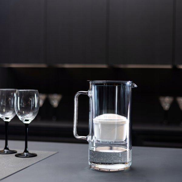 Dzbanek Wessper D4 BOROSILICATE MINI futureflow™ Aquamax (WES208-FF-BK)