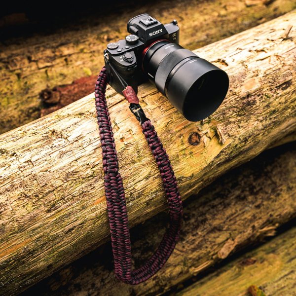 Genius C-ROPE Ιμάντας κάμερας Traveler από Paracord 140cm Red Dots retail